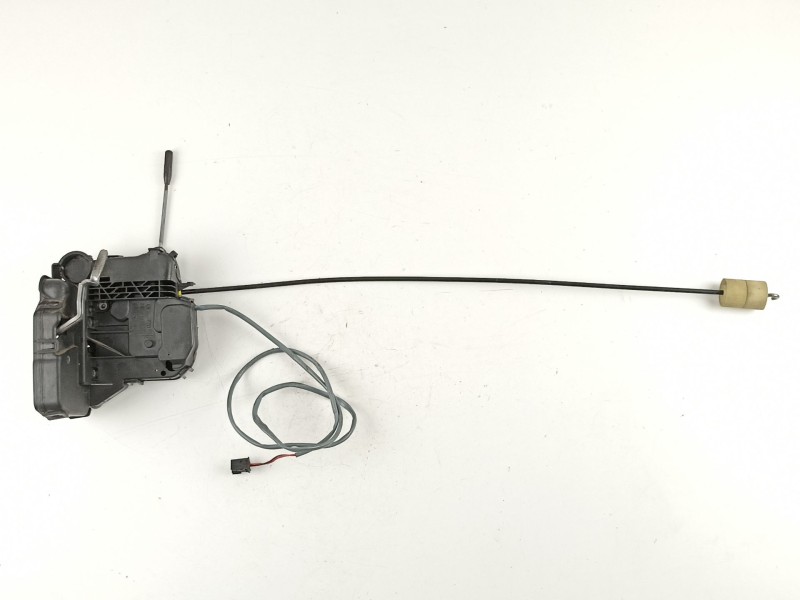 Recambio de cerradura puerta delantera derecha para m. benz c220 2.2 cdi referencia OEM IAM A2037200835 2037200835 