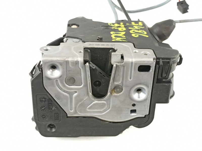 Recambio de cerradura puerta delantera derecha para m. benz c220 2.2 cdi referencia OEM IAM A2037200835 2037200835 