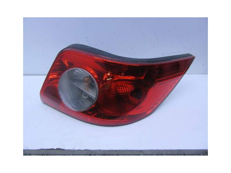 Recambio de piloto trasero derecho para renault megane 1.9 dci referencia OEM IAM 8200142687A  
