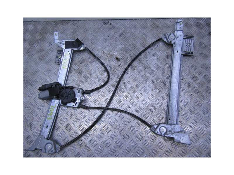 Recambio de elevalunas delantero derecho para renault megane 1.9 dci referencia OEM IAM 8075 400875 A  
