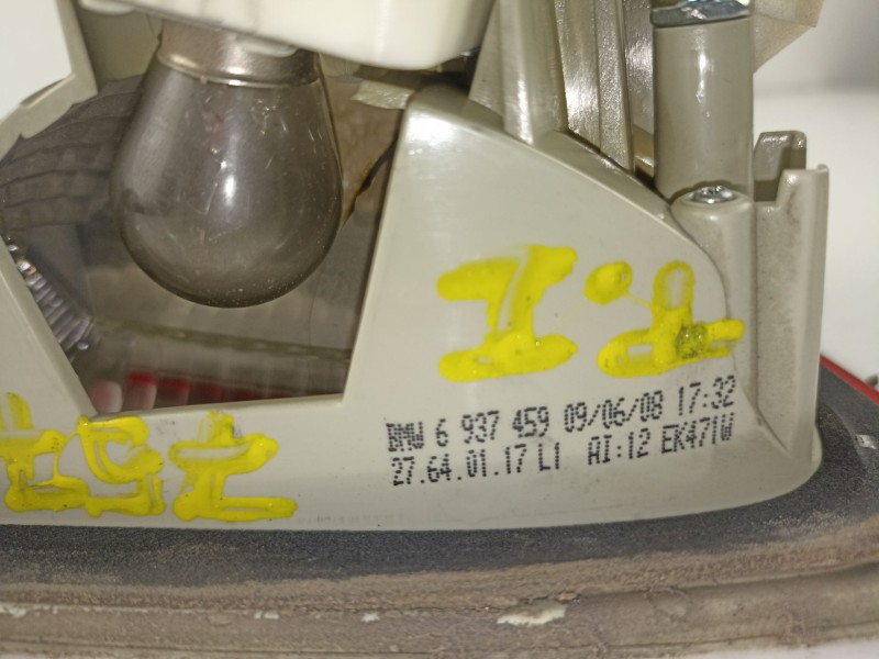 Recambio de piloto porton izquierdo para bmw serie 3 berlina (e90) 320d referencia OEM IAM 6937459  