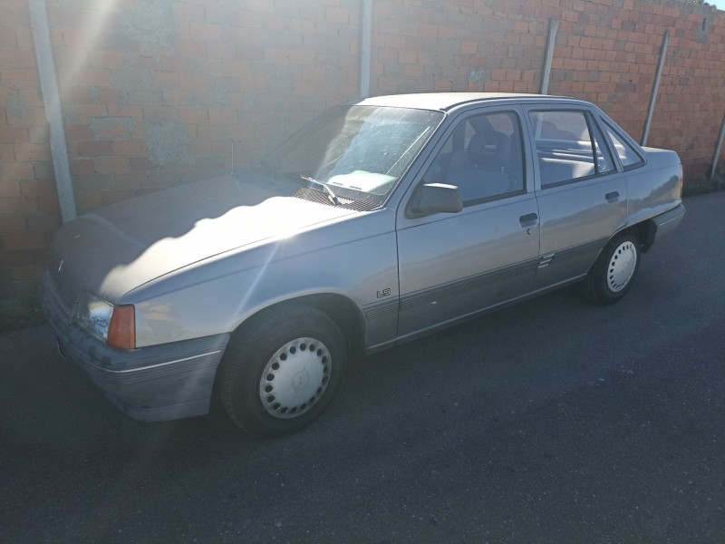 opel kadett del año 1990
