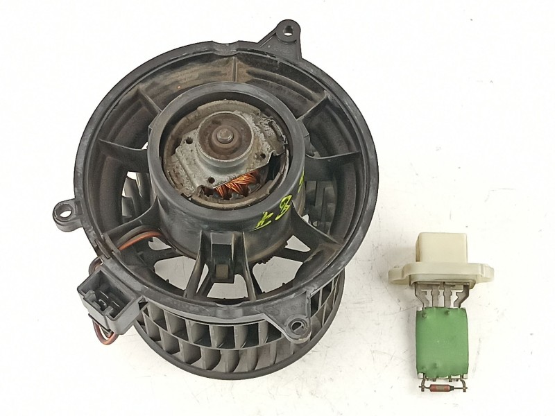 Recambio de motor calefaccion para ford fiesta 1.4 tdci referencia OEM IAM 1252926  