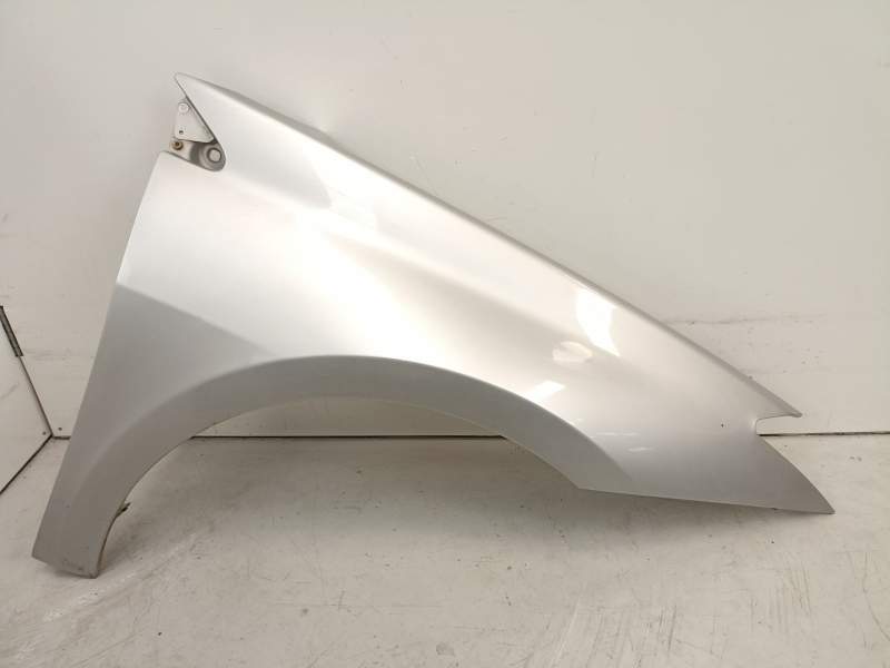 Recambio de aleta delantera derecha para renault laguna grandtour iii dynamique referencia OEM IAM 631000017R  