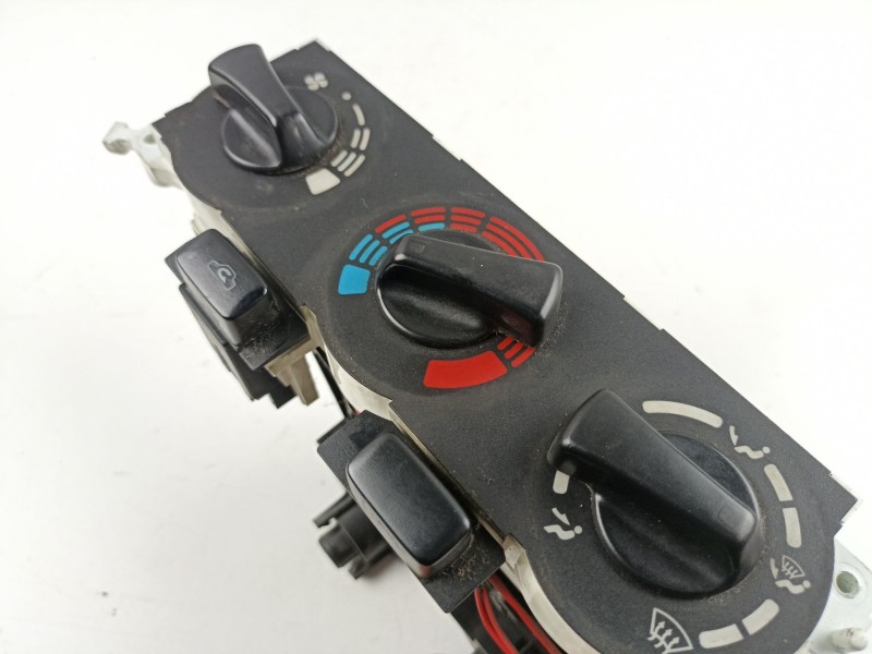 Recambio de mandos calefaccion aire para nissan primera 2.0 td d-cd20 referencia OEM IAM 275103J400 7040230732 7040230733