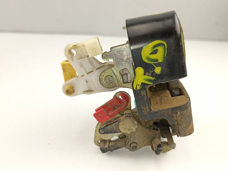 Recambio de cerradura puerta trasera derecha para chrysler pt cruiser 2.1 cdi referencia OEM IAM 5027074AD  