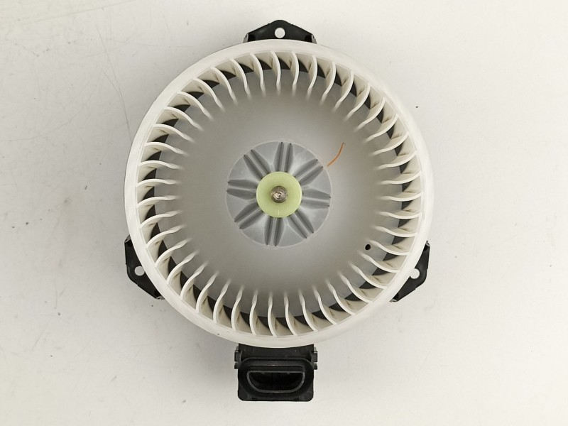 Recambio de motor calefaccion para toyota yaris 1.0g 1kr referencia OEM IAM 871030D101 AV1370 