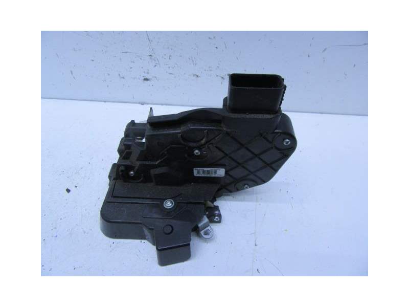 Recambio de cerradura puerta trasera derecha para volvo s40 1.6 td referencia OEM IAM 30753674 2117A 