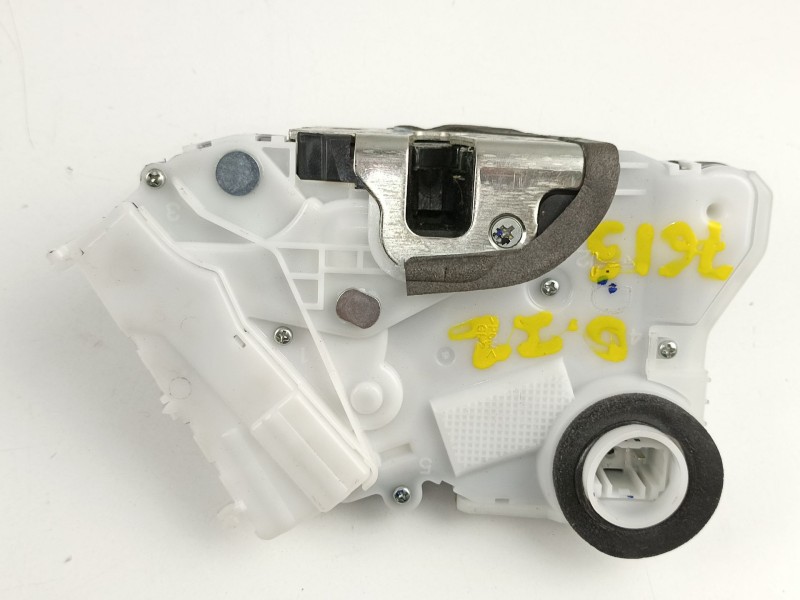 Recambio de cerradura puerta delantera izquierda para toyota yaris 1.0g 1kr referencia OEM IAM 690400D140  