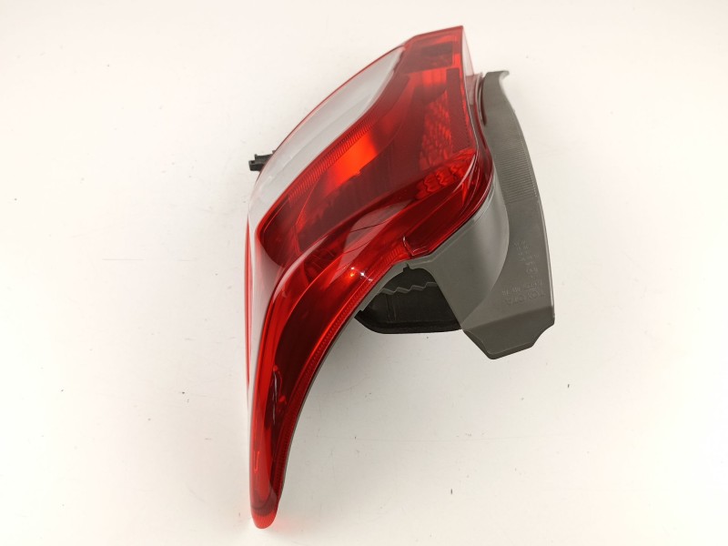 Recambio de piloto trasero derecho para toyota yaris 1.0g 1kr referencia OEM IAM 815510D370  