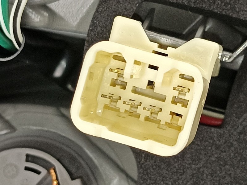 Recambio de piloto trasero derecho para toyota yaris 1.0g 1kr referencia OEM IAM 815510D370  