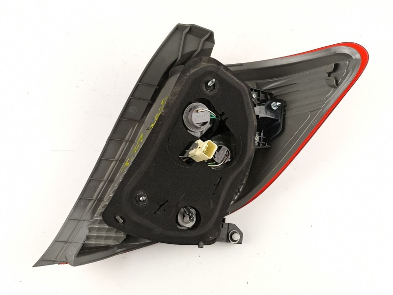Recambio de piloto trasero izquierdo para toyota yaris 1.0g 1kr referencia OEM IAM 815610D370  