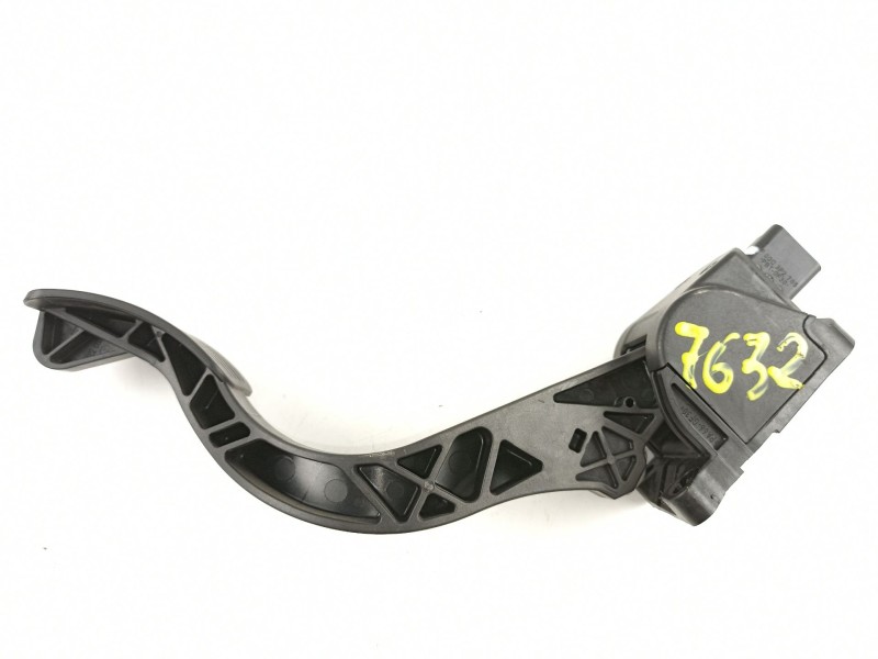 Recambio de potenciometro aceleracion para peugeot partner 1.6 hdi d-9hx o 9h2 referencia OEM IAM 9654725380 0280755044 