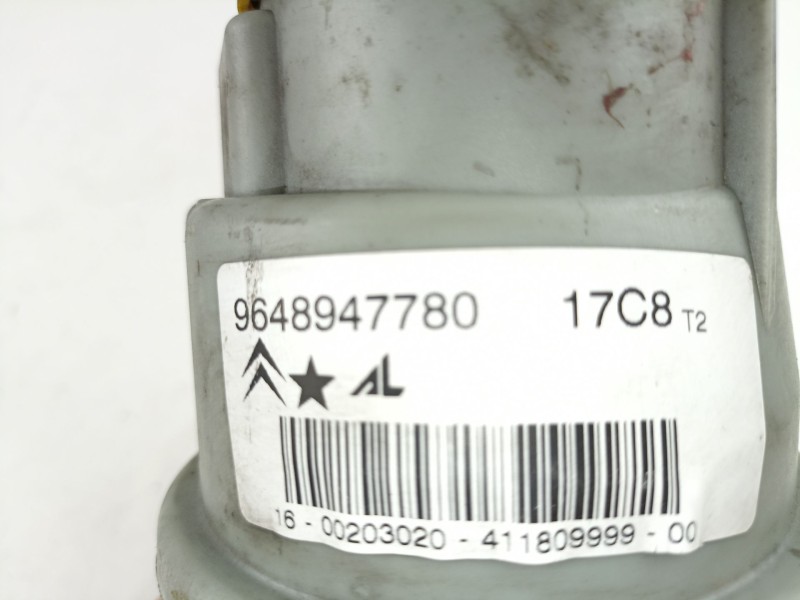 Recambio de antiniebla izquierdo para peugeot partner 1.6 hdi d-9hx o 9h2 referencia OEM IAM 9648947780  