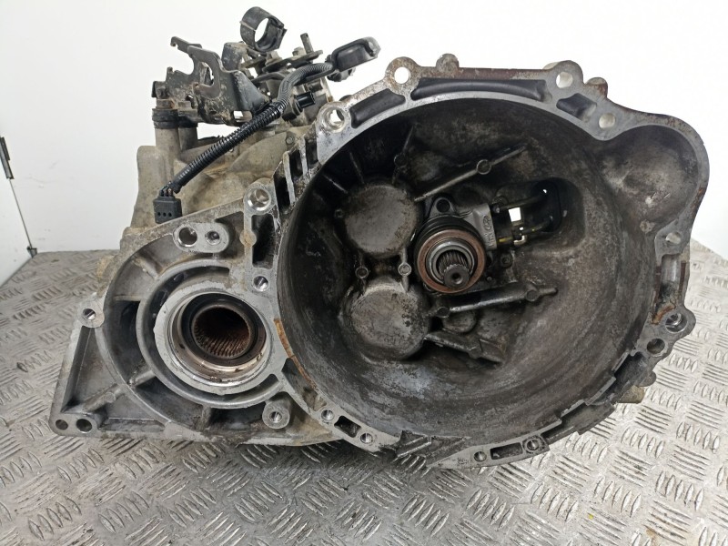 Recambio de caja cambios 6v turbo diesel para hyundai tucson (jm) 2.0 crdi referencia OEM IAM S614JE  
