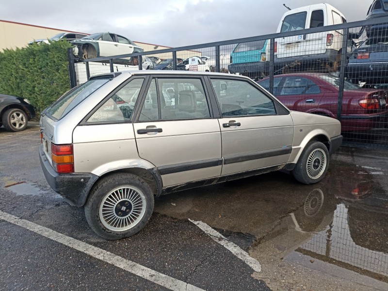 seat ibiza del año 1990