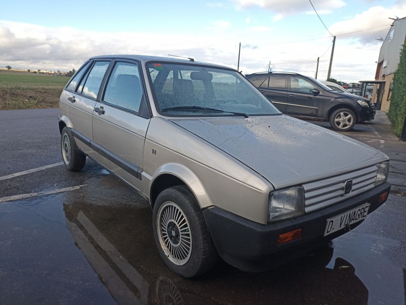 seat ibiza del año 1990