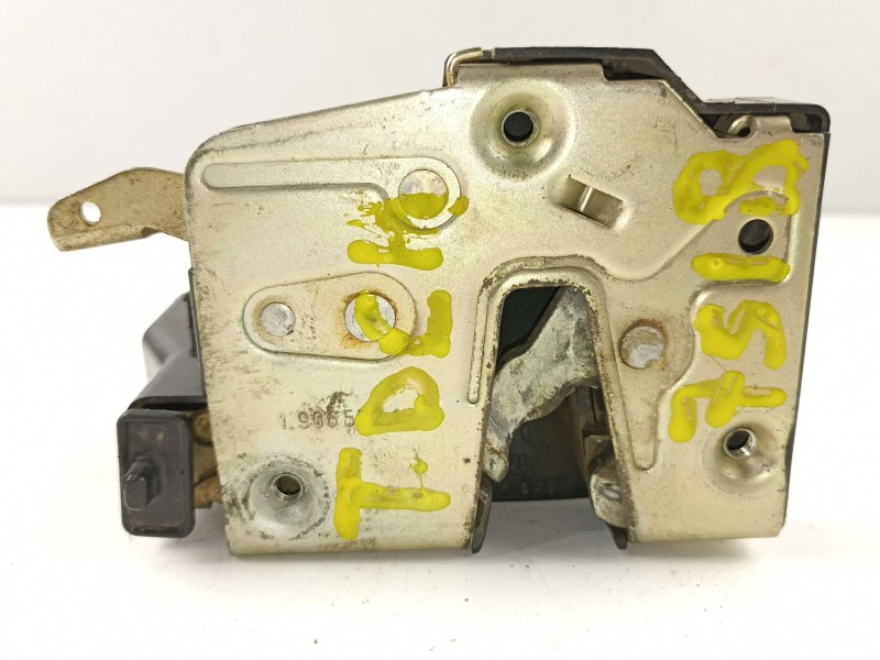 Recambio de cerradura puerta trasera derecha para bmw serie 3 berlina (e30) 1.8 318i edition referencia OEM IAM 19065721  