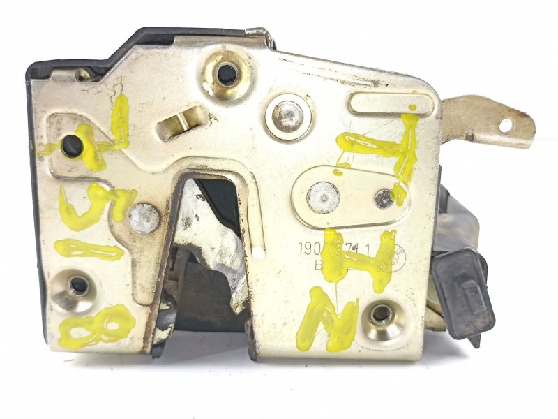 Recambio de cerradura puerta trasera izquierda para bmw serie 3 berlina (e30) 1.8 318i edition referencia OEM IAM 19065711  
