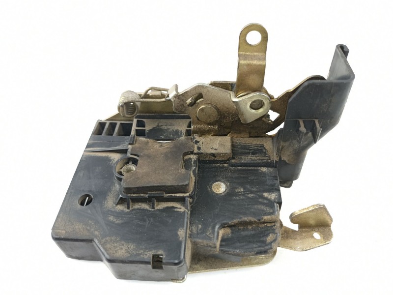 Recambio de cerradura puerta trasera izquierda para bmw serie 3 berlina (e30) 1.8 318i edition referencia OEM IAM 19065711  