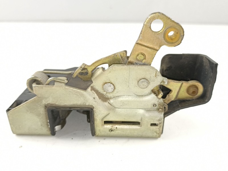 Recambio de cerradura puerta delantera derecha para bmw serie 3 berlina (e30) 1.8 318i edition referencia OEM IAM 19247869  