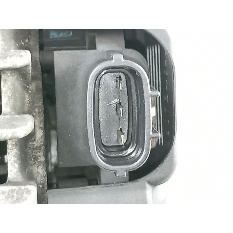 Recambio de alternador para kia ceed 1.6 crdi - d4fb referencia OEM IAM 373002A601 TG12C140 