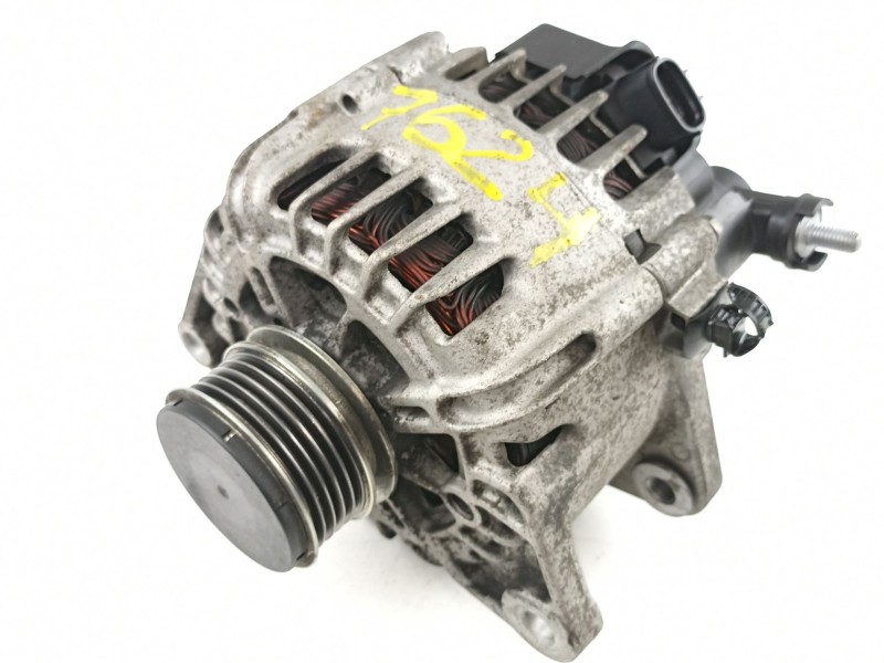 Recambio de alternador para kia ceed 1.6 crdi - d4fb referencia OEM IAM 373002A601 TG12C140 