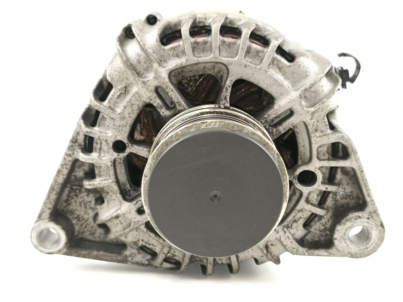 Recambio de alternador para kia ceed 1.6 crdi - d4fb referencia OEM IAM 373002A601 TG12C140 