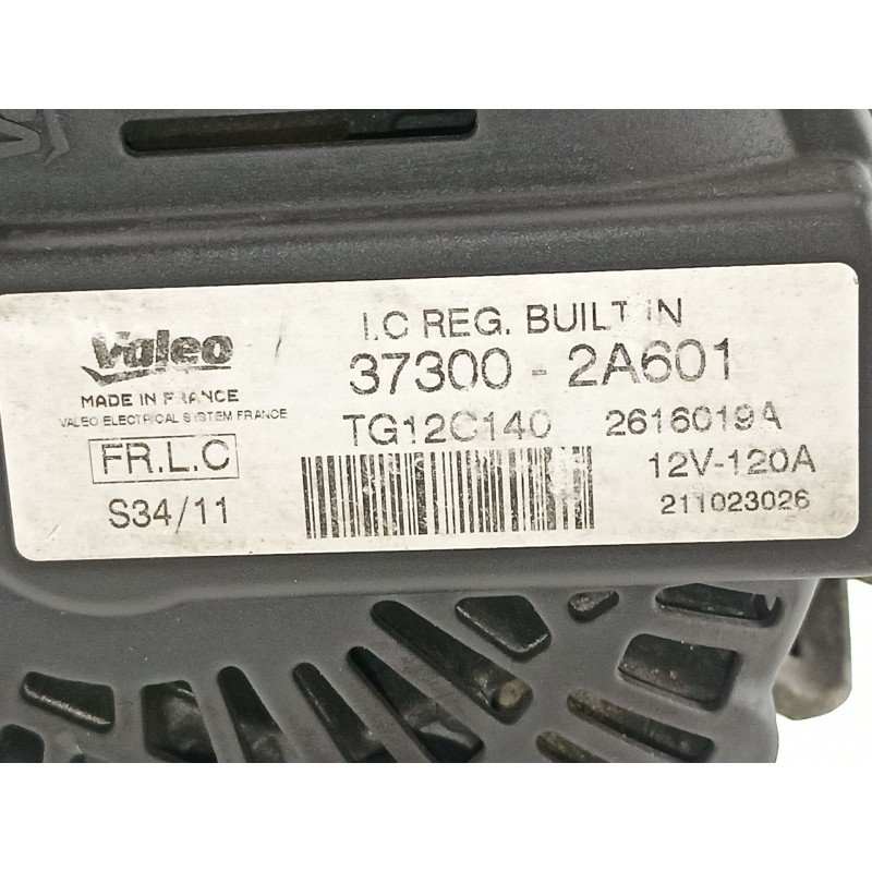Recambio de alternador para kia ceed 1.6 crdi - d4fb referencia OEM IAM 373002A601 TG12C140 