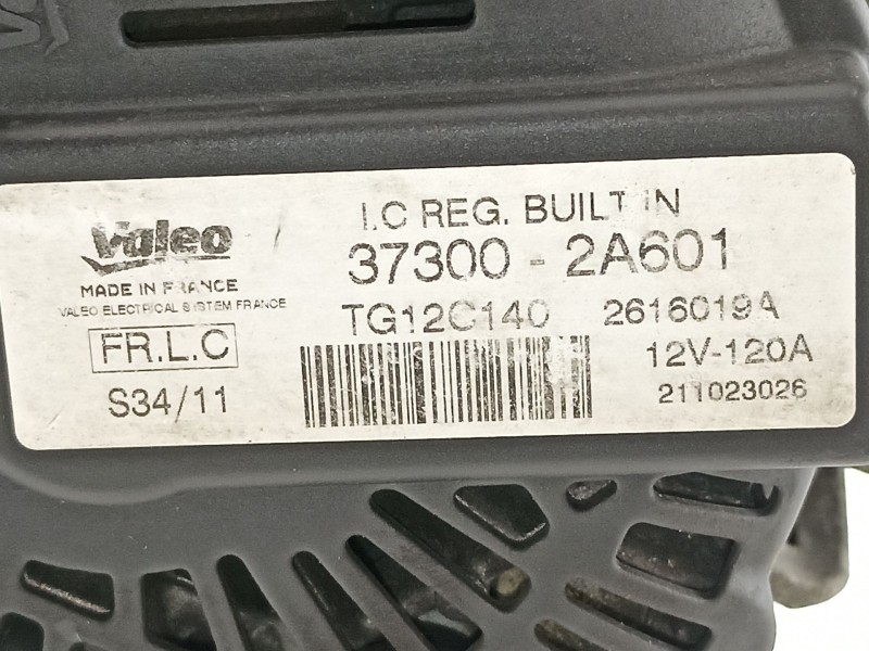 Recambio de alternador para kia ceed 1.6 crdi - d4fb referencia OEM IAM 373002A601 TG12C140 