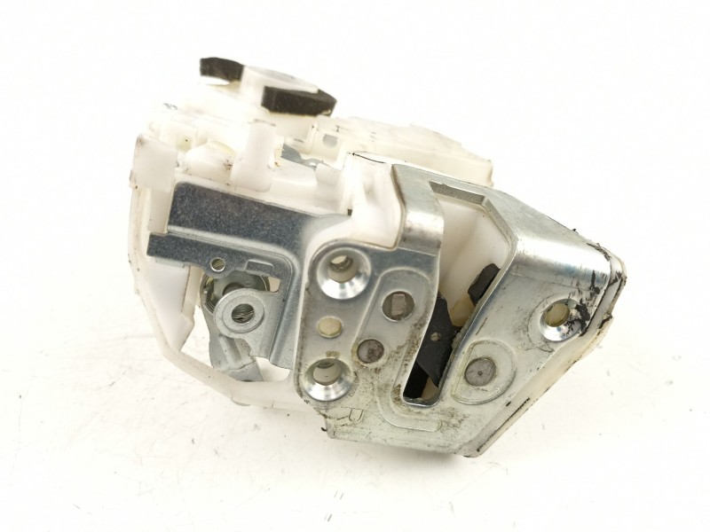 Recambio de cerradura puerta trasera derecha para suzuki sx4 1.9 /d19aa referencia OEM IAM 8230179J22  