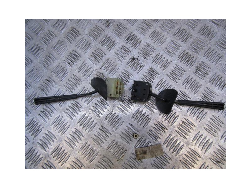 Recambio de mando luces y limpias : volvo 360 : 2.0 g (115,57cv) [1988] para volvo 360 2.0 g referencia OEM IAM 01910110  