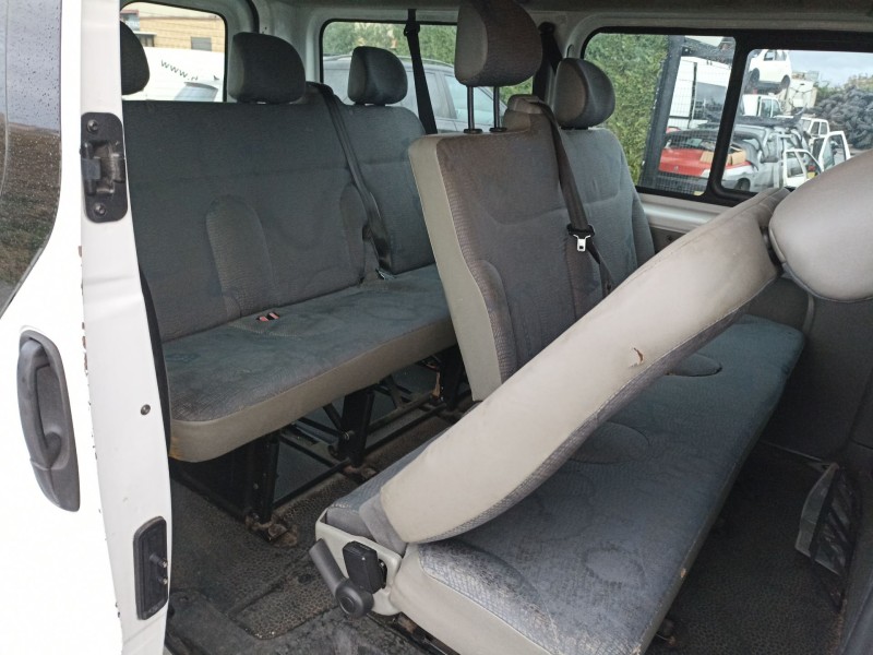 renault trafic combi (ab 4.01) del año 2001