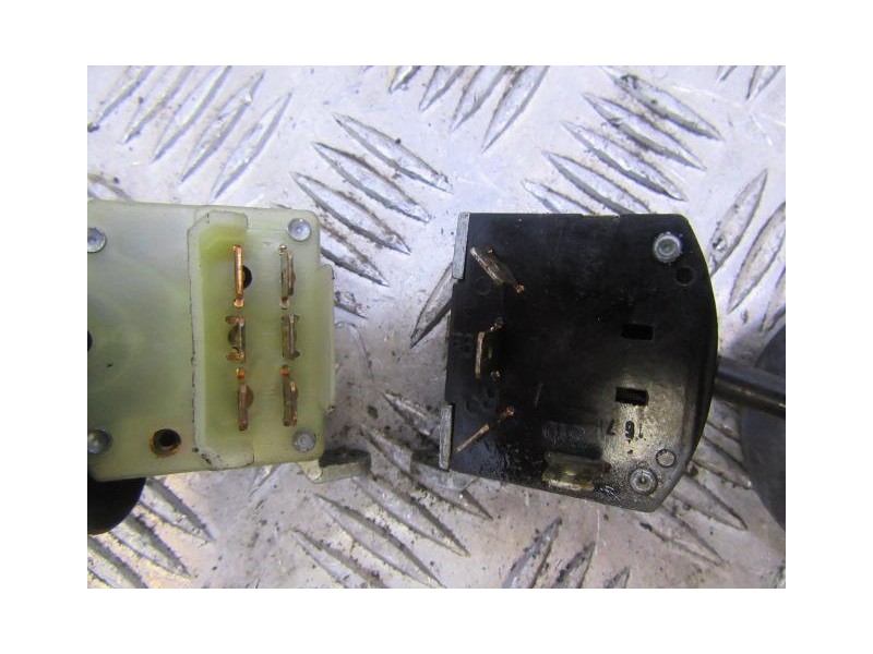 Recambio de mando luces y limpias : volvo 360 : 2.0 g (115,57cv) [1988] para volvo 360 2.0 g referencia OEM IAM 01910110  