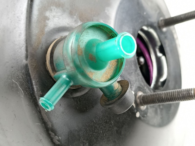 Recambio de servofreno para jeep cherokee 2.5 td referencia OEM IAM 56026763  