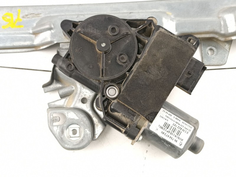 Recambio de elevalunas delantero derecho para peugeot 308 1.6hdi 9h05 112cv 6velocidades referencia OEM IAM 9675466080 967546738