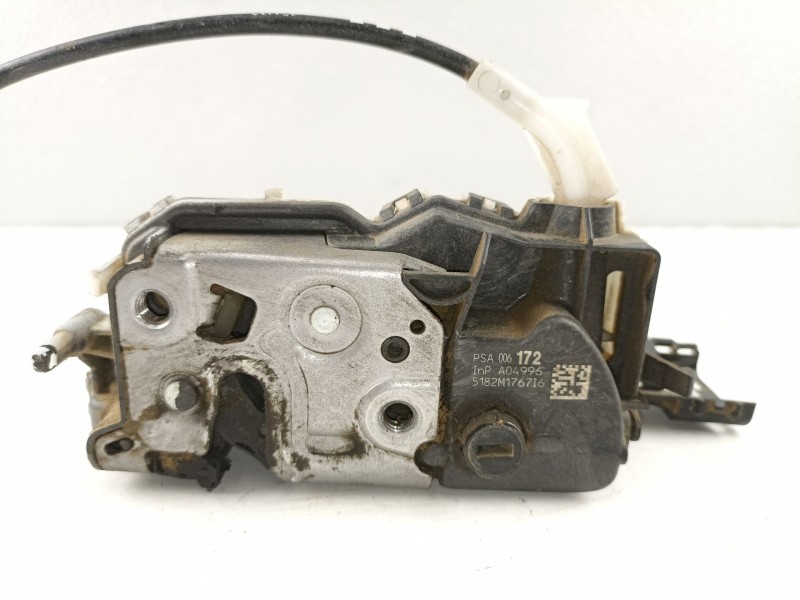 Recambio de cerradura puerta trasera derecha para peugeot 308 1.6hdi 9h05 112cv 6velocidades referencia OEM IAM 9138Q7  