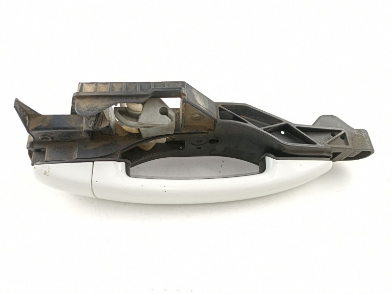 Recambio de manilla trasera derecha para peugeot 308 1.6hdi 9h05 112cv 6velocidades referencia OEM IAM 9672961080  