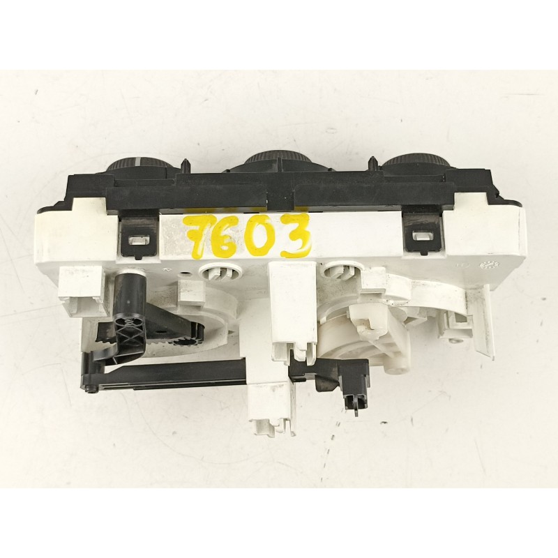 Recambio de mandos calefaccion aire para peugeot 308 1.6hdi 9h05 112cv 6velocidades referencia OEM IAM 6452G1 69947013 