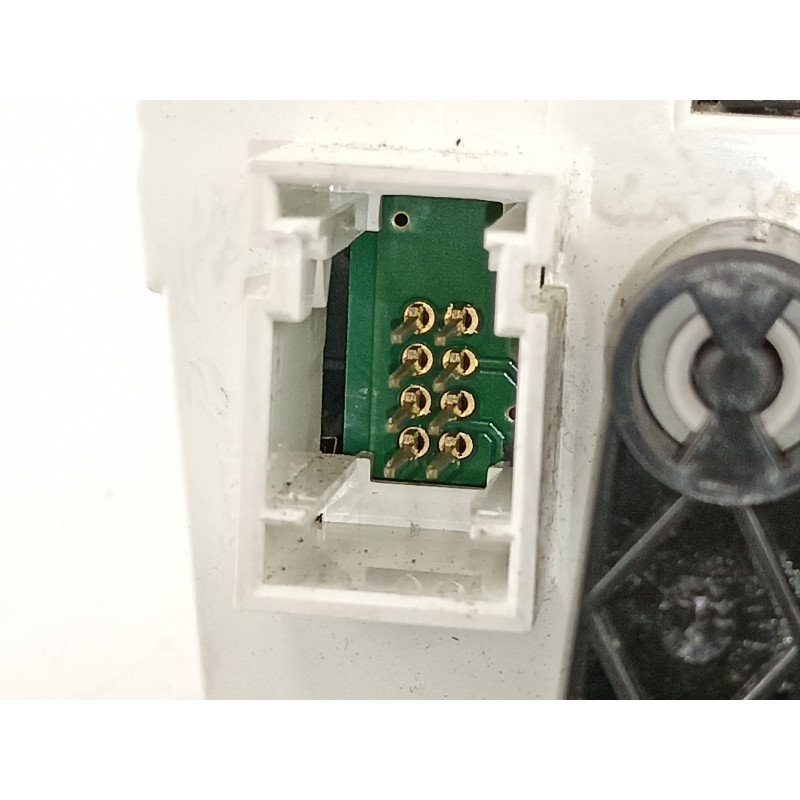 Recambio de mandos calefaccion aire para peugeot 308 1.6hdi 9h05 112cv 6velocidades referencia OEM IAM 6452G1 69947013 