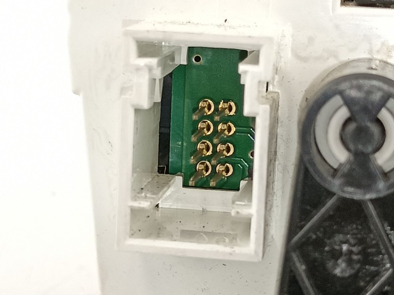 Recambio de mandos calefaccion aire para peugeot 308 1.6hdi 9h05 112cv 6velocidades referencia OEM IAM 6452G1 69947013 