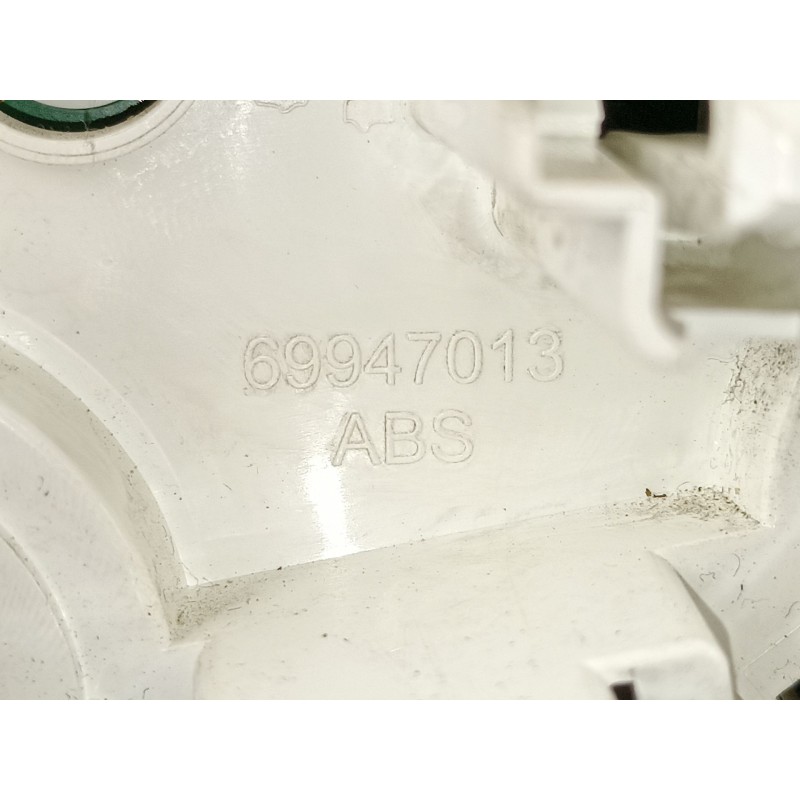 Recambio de mandos calefaccion aire para peugeot 308 1.6hdi 9h05 112cv 6velocidades referencia OEM IAM 6452G1 69947013 