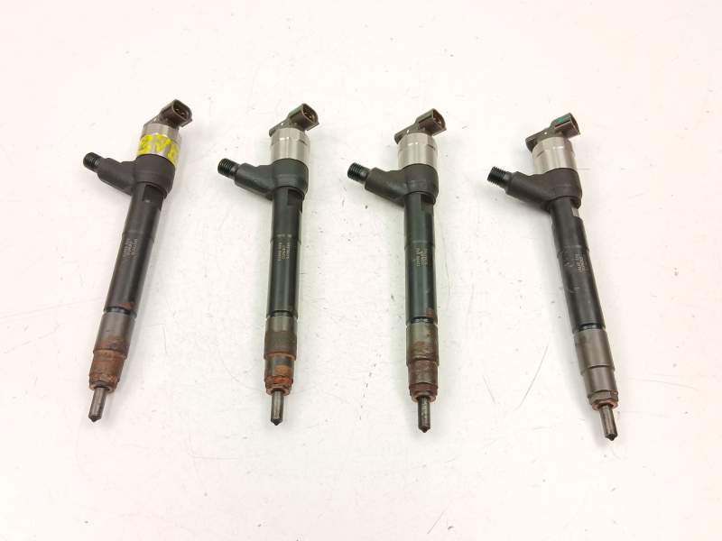 Recambio de inyectores juego para opel astra j (p10) 1.6 cdti (68) referencia OEM IAM 55578075  