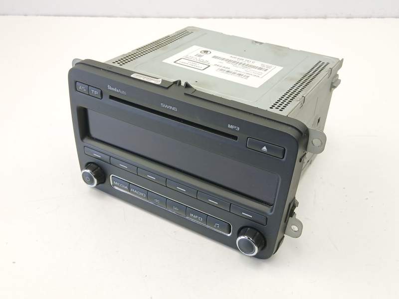 Recambio de radio cd/mp3 para skoda fabia ii (542) 1.6 tdi referencia OEM IAM 5J0035161C  