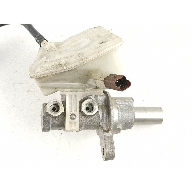 Recambio de bomba de freno para peugeot 308 1.6hdi 9h05 112cv 6velocidades referencia OEM IAM 4601V1 0204051007 