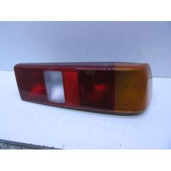 PILOTO TRASERO DERECHO 6151242 