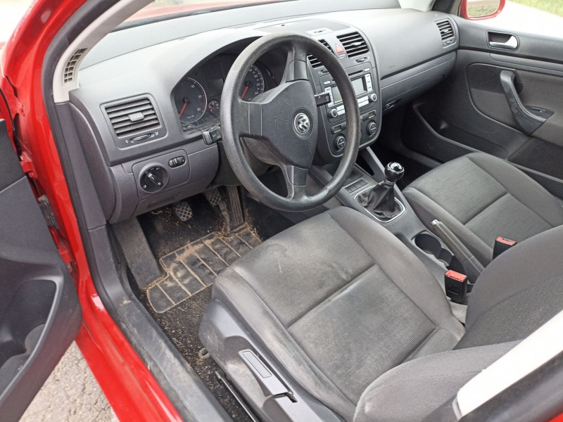 volkswagen golf v berlina (1k1) del año 2003