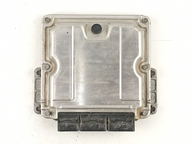 Recambio de centralita para renault trafic 1.9 dci referencia OEM IAM 820051608 0281010632 