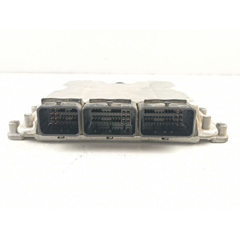 Recambio de centralita para renault trafic 1.9 dci referencia OEM IAM 820051608 0281010632 