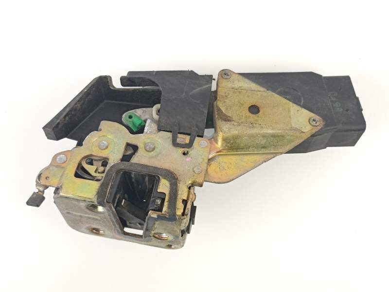 Recambio de cerradura puerta trasera izquierda para volvo s40 berlina 1.9 turbodiesel referencia OEM IAM 30850806  